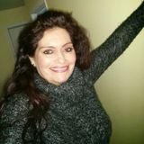 hi my name is Monica I am really good nanny and cleaning to.