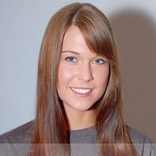 Housekeeper Job Lisa Robert's Profile Picture