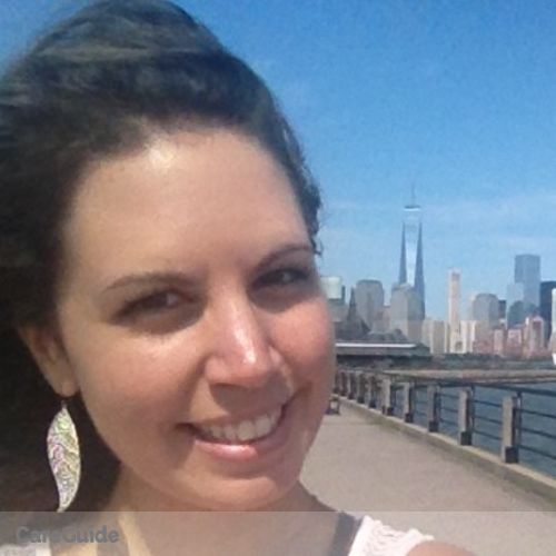 Pet Care Provider Lena Dabo's Profile Picture