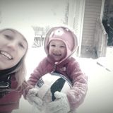 Stay at home mom looking to help out another family!