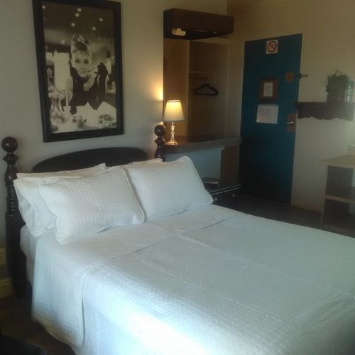 Housekeeper Provider Madrid Holloway's Profile Picture