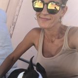 Oak Park Pet Carer Seeking Job Opportunities in Illinois