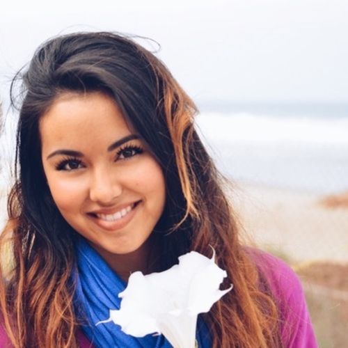 House Sitter Provider Emily Tando's Profile Picture