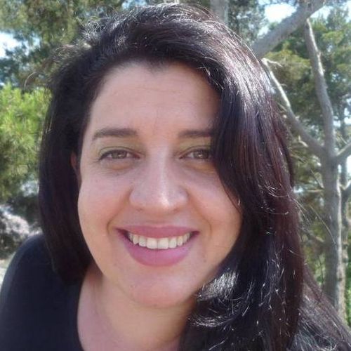 Housekeeper Provider Dila Melo's Profile Picture
