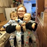 Babysitter Offered in Charleston