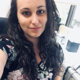 Cat lady and dog mom. I'd love the opportunity to meet your furry, fluffy, or scaly baby!
