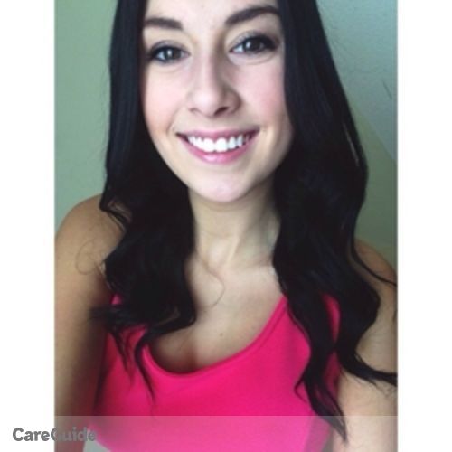 Canadian Nanny Provider Caitlin Gelysteen's Profile Picture