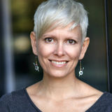 I'm a writer/educator completing my PhD in sociology. I'm mature, responsible, and I have house & pet sitting experience.