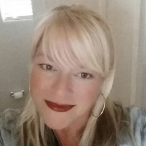 House Sitter Provider Elizabeth R's Profile Picture