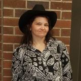 Available: Seasoned Sitter in Phoenix, Oregon