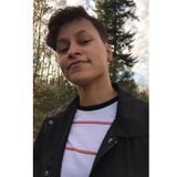 Knowledgeable House Sitter/cleaner, I can walk your dogs and bathe them, also check mail and water plants. Any house stuff.