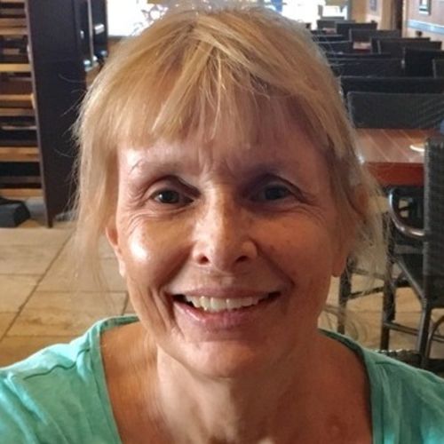 Housekeeper Provider Lisa M's Profile Picture
