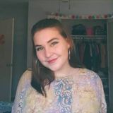 Compassionate young woman who loves people and pets! I'd love to help make your life easier and your pets happier!