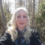 Caring vet technician/pet sitter