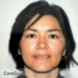 Busco trabajar en una casa de familia honorable por largo tiempo.