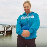 Im Darby Hart and I love spending time outside and inside with animals. I have many years of experience and very reliable!