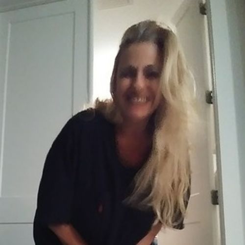 House Sitter Provider Laura R's Profile Picture