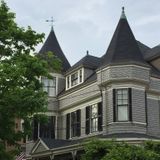 Live in house keeper wanted
