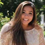 Caring Babysitter located in Friendswood, Texas. Willing to Drive to anywhere in the Houston Area.