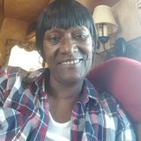 Weeknight adult sitter Available