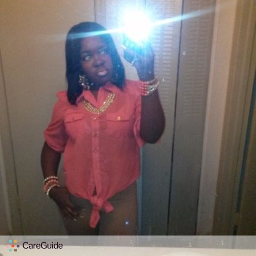 Housekeeper Provider Niomi Fields's Profile Picture