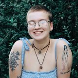 I am a Virginia based photographer, specializing in Portraits, couples, and pet sessions!
