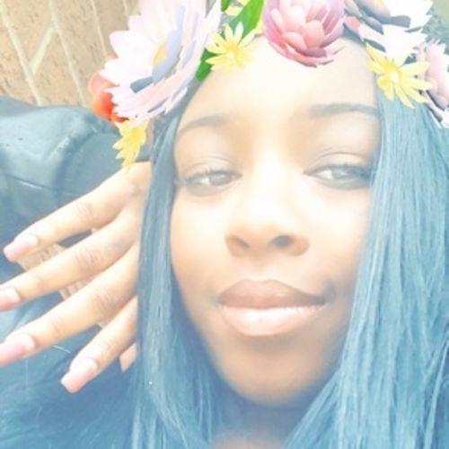 Housekeeper Provider Domenieka C's Profile Picture