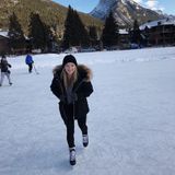 Educated and experienced female ready to find her new family in Calgary