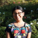 Bilingual Chicago Sitter Available For Work in Illinois