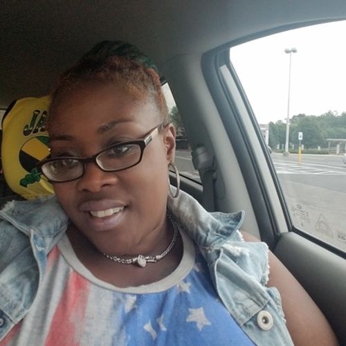 Elder Care Provider Danielle R's Profile Picture