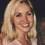 Hello! My name is Hannah although I prefer to go by my last name, Cooper and I am an experienced babysitter/nanny from LA!