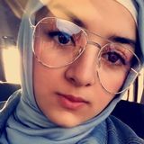 between work and kids lies your baby/sitter Aisha!
