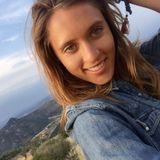 I am a dedicated, clean and experienced Home Carer interviewing for work in the LA / Ventura area.