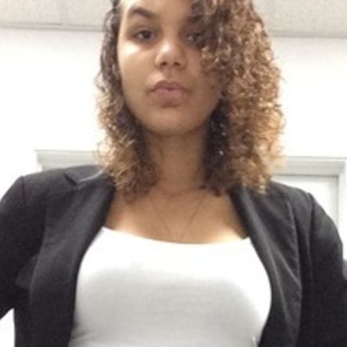 Housekeeper Provider Tesha V's Profile Picture