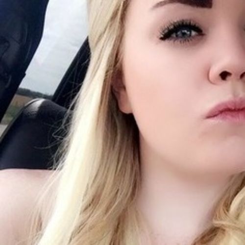 Canadian Nanny Provider Mackenzie M's Profile Picture