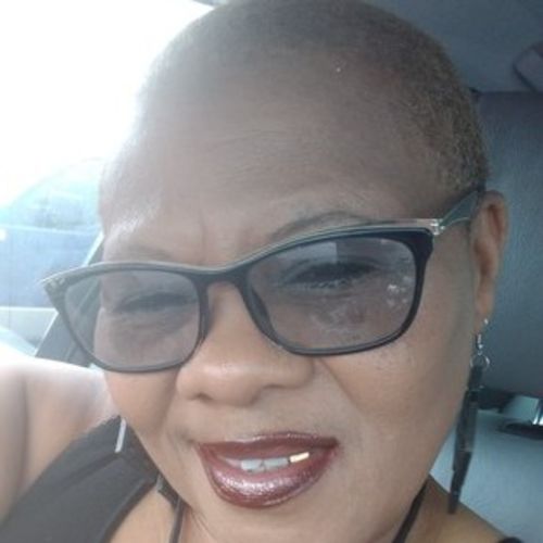 Elder Care Provider Elnora L's Profile Picture