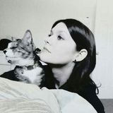 Vet assistant looking for pet sitting/dog walking positions
