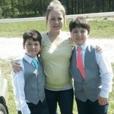 Mom of 2 boys. I love kids and helping their parents out while they work. I was a single mom so I know how important it is.