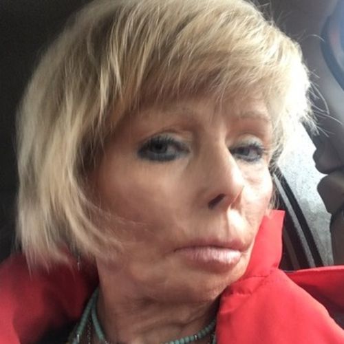 House Sitter Provider Lari P's Profile Picture
