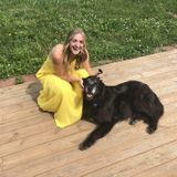 Hendersonville Pet Sitter with lots of love