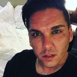 necesito k k me cuiden mi perro en el lugar donde estoy no me deja. Tenerlo y kiero dejarlo solo hasta k buske un lugar