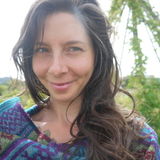 Experienced Nanny, Educator & Herbalist looking to support a family part-time