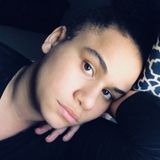 Babysitter Offered in Greenwood