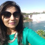 A facilitator with over six years of experience in the education field.