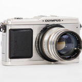 Commercial, Portrait, Product, and Fashion Photographer, working in-studio and on-location.