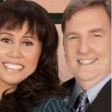 Research Writing Couple Pampers Your Home, Pets & Plants.