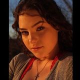 Hi! My name is Alexis but people refer as Lexi. I am looking for a job to help pursue my modeling career.