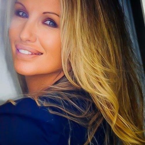 House Sitter Provider April Bennett's Profile Picture