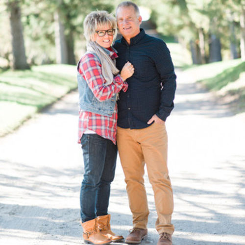 House Sitter Provider Jon & Laurie S's Profile Picture