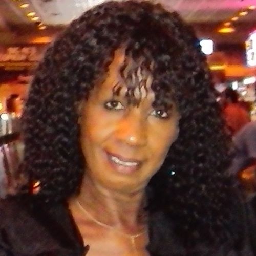House Sitter Provider Louisa M's Profile Picture